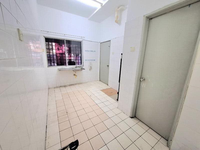 3-storey Terraced House for Sale in Kota Kemuning (Shah Alam) - Fauran Nawawi - PropertyGuru.com.my