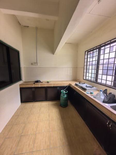 Rumah Teres 2.5-Tingkat untuk Dijual di Taman Puteri Lindungan Bintang (Ipoh) - Jeff Tan - Kitchen - PropertyGuru.com.my
