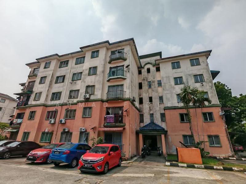 Apartment for Sale at Sri Putra Apartment @ Sungai Buloh - Ahmad Fadlee - PropertyGuru.com.my