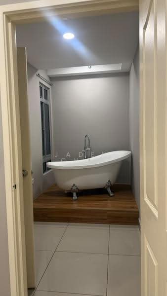 Apartment for Rent at Austin Suites (Permata Austin) - Jaden Chai - Bathroom - PropertyGuru.com.my