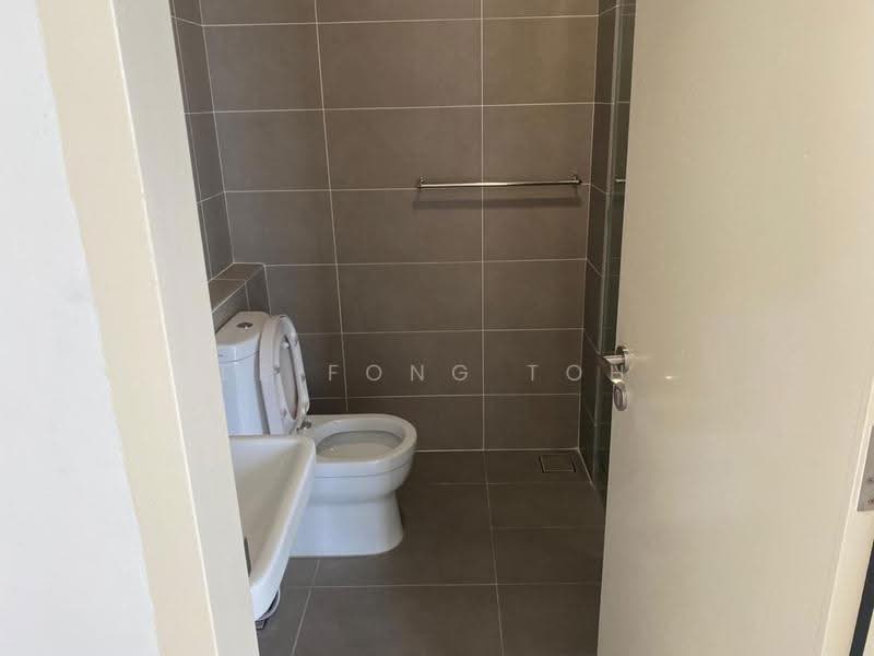 Service Residence for Rent at D'Pristine - Ee Fong Toh - Bathroom - PropertyGuru.com.my
