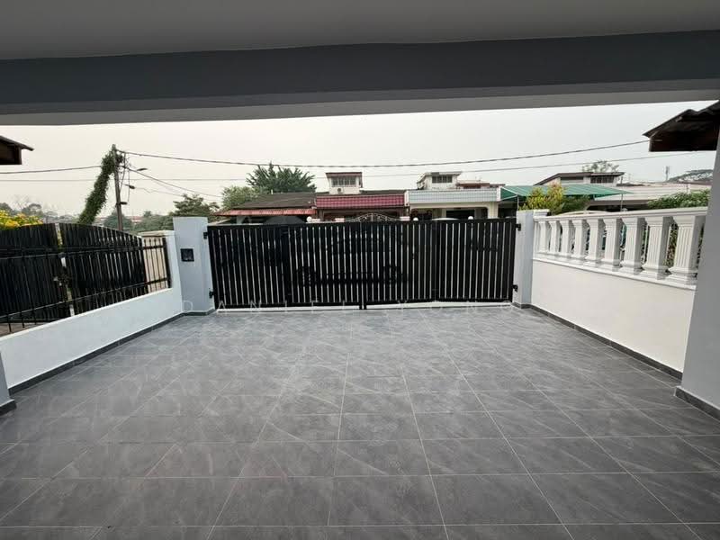 1-storey Terraced House for Sale in Taman Pelangi (Johor Bahru) - Daniel Yong - Exterior - PropertyGuru.com.my