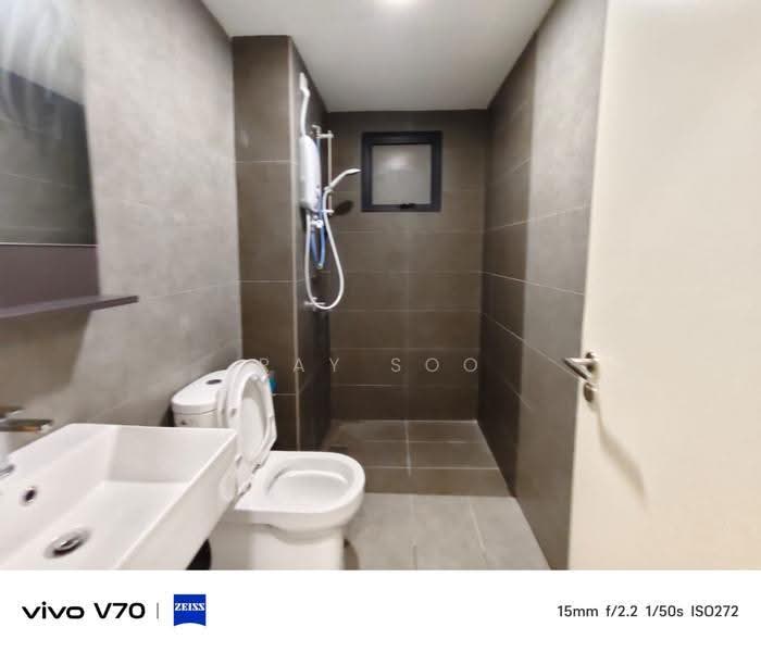 Kondominium untuk Disewa di D'Terra Residences - Ray Soo - Bathroom - PropertyGuru.com.my
