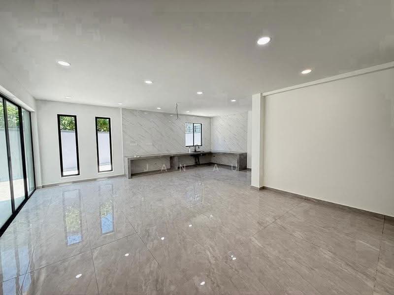 Rumah Banglo untuk Dijual di Taman Kebun Teh (Johor Bahru) - JAN AU - Kitchen - PropertyGuru.com.my