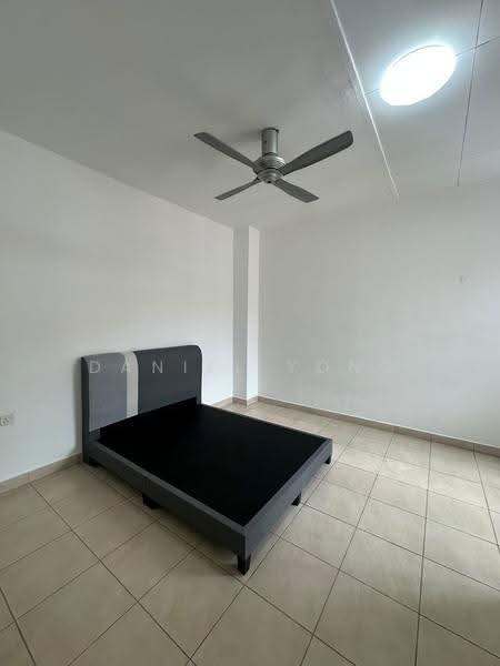 Rumah Kluster untuk Disewa di Taman Mount Austin (Tebrau) - Daniel Yong - Bedroom - PropertyGuru.com.my