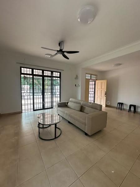 Rumah Kluster untuk Disewa di Taman Mount Austin (Tebrau) - Daniel Yong - Living Room - PropertyGuru.com.my