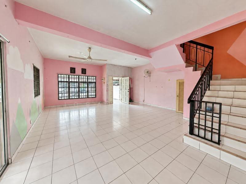 2-storey Terraced House for Sale in Taman Pelangi Semenyih (Semenyih) - Iqbal Rafei - Interior - PropertyGuru.com.my
