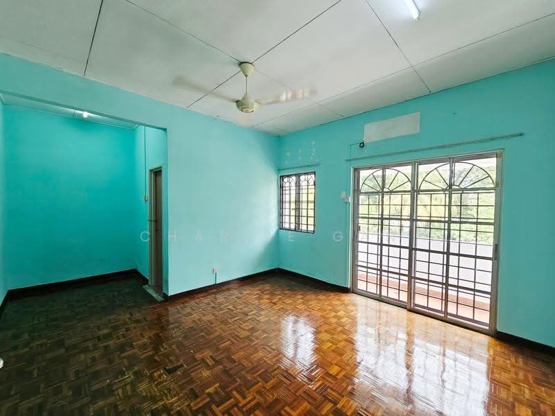 Rumah Teres 2-Tingkat untuk Disewa di Kota Kemuning (Shah Alam) - Charlie Gan - Living Room - PropertyGuru.com.my