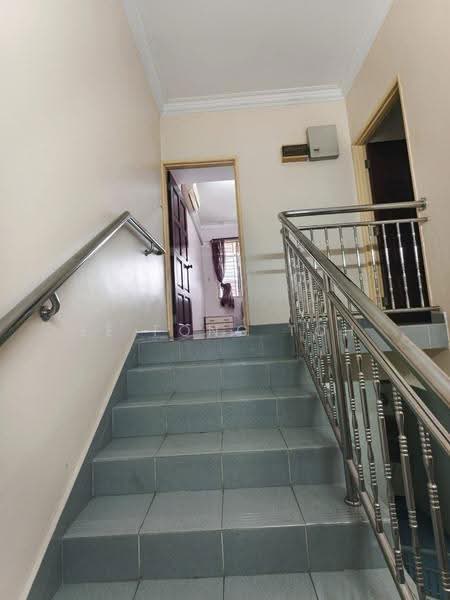 Rumah Teres 1.5-Tingkat untuk Dijual di Taman Bukit Jaya (Ulu Tiram) - Ee Fong Toh - Corridor - PropertyGuru.com.my