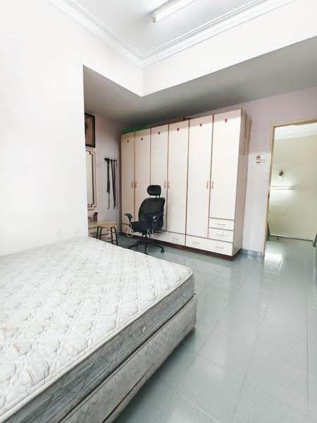 Rumah Teres 1.5-Tingkat untuk Dijual di Taman Bukit Jaya (Ulu Tiram) - Ee Fong Toh - Bedroom - PropertyGuru.com.my