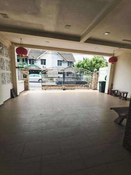 Rumah Teres 1.5-Tingkat untuk Dijual di Taman Bukit Jaya (Ulu Tiram) - Ee Fong Toh - PropertyGuru.com.my