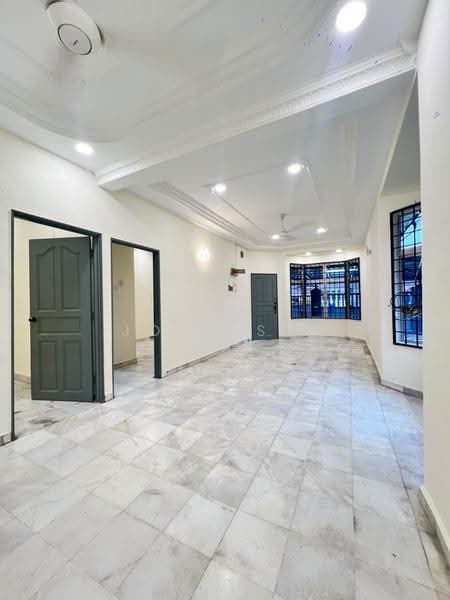 Rumah Teres 1-Tingkat untuk Dijual di Taman Skudai Baru (Skudai) - John Sia - Living Room - PropertyGuru.com.my
