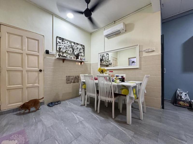 2-storey Terraced House for Sale in Taman Muhibbah (Kulai) - JH Yap - Dining Room - PropertyGuru.com.my