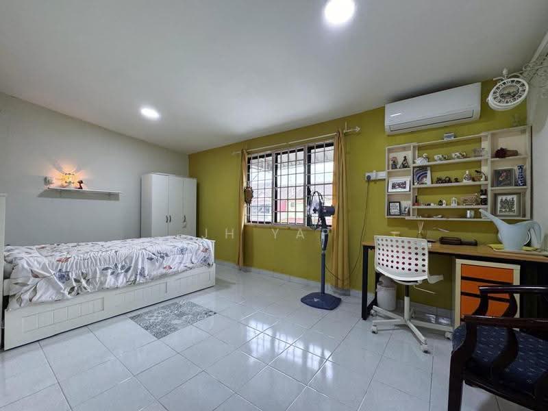 2-storey Terraced House for Sale in Taman Muhibbah (Kulai) - JH Yap - Bedroom - PropertyGuru.com.my