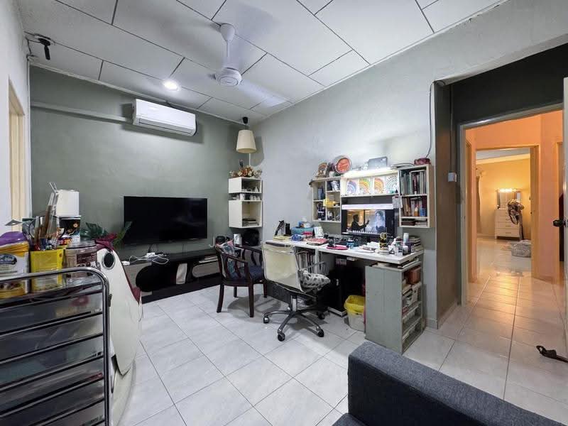 2-storey Terraced House for Sale in Taman Muhibbah (Kulai) - JH Yap - Bedroom - PropertyGuru.com.my