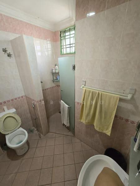 Rumah Berkembar untuk Dijual di New Pasir Puteh (Ipoh) - Gary Tang - Bathroom - PropertyGuru.com.my