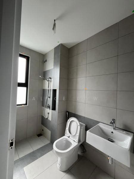 2-storey Terraced House for Sale in Sungai Buloh (Selangor) - Alice Low - Bathroom - PropertyGuru.com.my