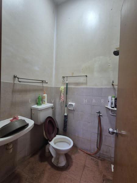 1-storey Terraced House for Sale in Taman Nusa Jaya Mas (Iskandar Puteri (Nusajaya)) - Ee Van Har - Bathroom - PropertyGuru.com.my