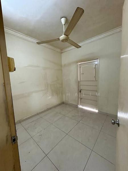 Flat for Sale at Bandar Bukit Tinggi 2 Flat - Hairi Halim - PropertyGuru.com.my