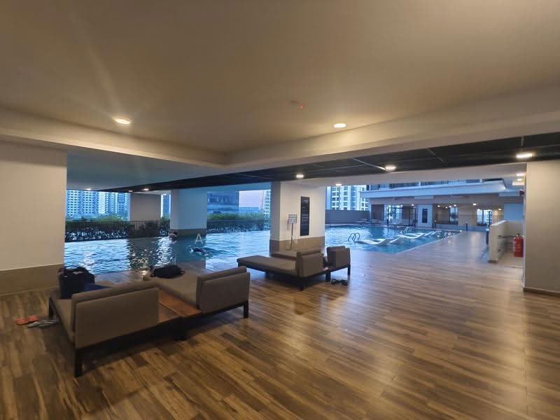 Kediaman Servis untuk Disewa di AraTre' Residences - Cailyn Ng - Pool - PropertyGuru.com.my