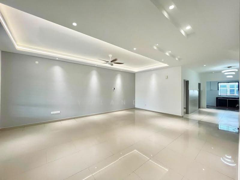 Rumah Teres 2-Tingkat untuk Dijual di Taman Pulai Hijauan (Skudai) - Yoland . - Living Room - PropertyGuru.com.my