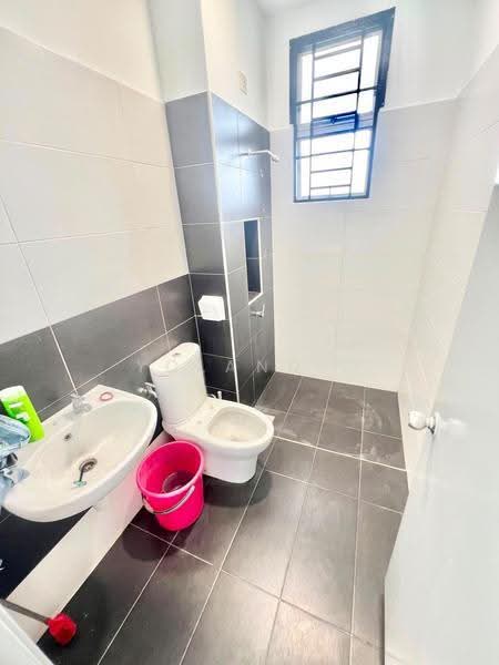 Rumah Teres 2-Tingkat untuk Dijual di Taman Pulai Hijauan (Skudai) - Yoland . - Bathroom - PropertyGuru.com.my