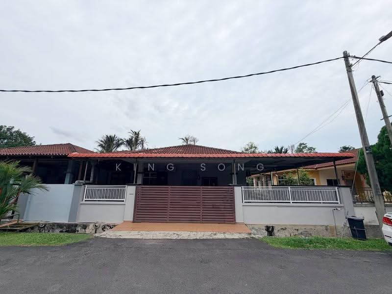 Semi-Detached House for Sale in Taman Rambai Harmoni (Bukit Rambai) - King Song - Exterior - PropertyGuru.com.my