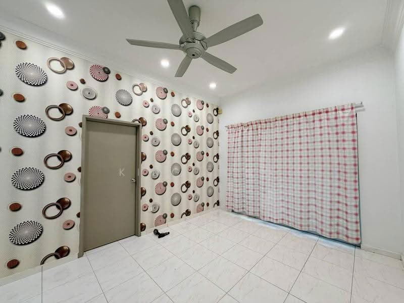 Semi-Detached House for Sale in Taman Rambai Harmoni (Bukit Rambai) - King Song - Interior - PropertyGuru.com.my