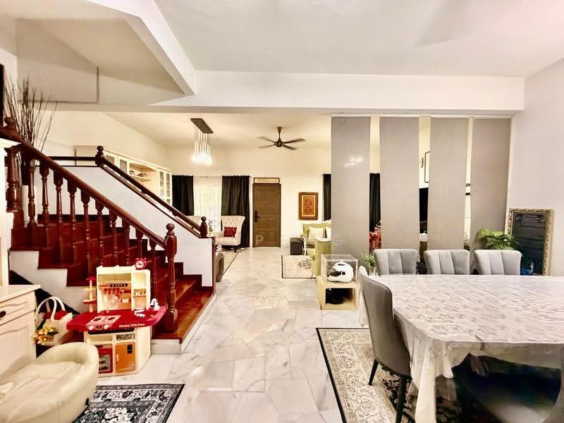 Rumah Teres 2-Tingkat untuk Dijual di Taman Tun Dr Ismail (Kuala Lumpur) - Yin Peng . - Living Room - PropertyGuru.com.my