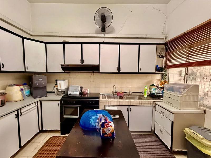 Rumah Teres 2-Tingkat untuk Dijual di Taman Tun Dr Ismail (Kuala Lumpur) - Yin Peng . - Kitchen - PropertyGuru.com.my