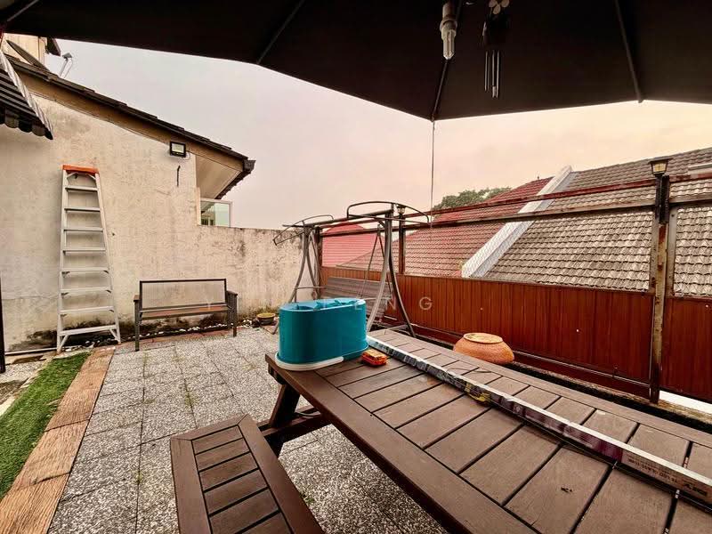 Rumah Teres 2-Tingkat untuk Dijual di Taman Tun Dr Ismail (Kuala Lumpur) - Yin Peng . - Backyard - PropertyGuru.com.my