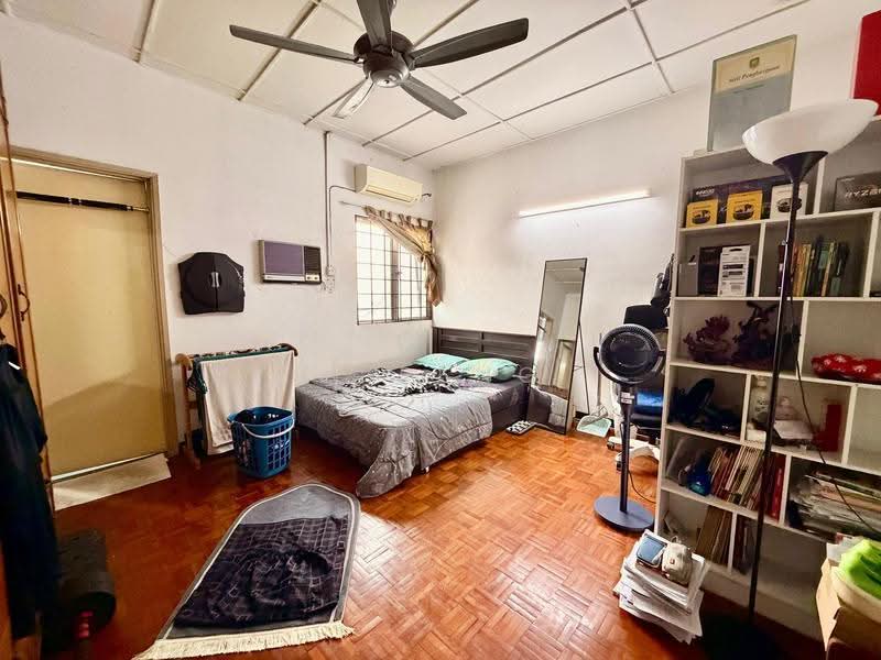 Rumah Teres 2-Tingkat untuk Dijual di Taman Tun Dr Ismail (Kuala Lumpur) - Yin Peng . - Bedroom - PropertyGuru.com.my