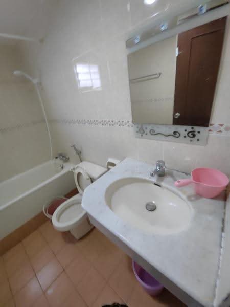 Condominium for Rent at Gurney Park Condominium - Alex Ho - Bathroom - PropertyGuru.com.my