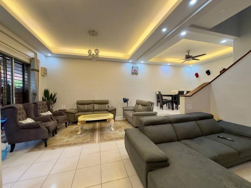 2-storey Terraced House for Sale in Alam Budiman (Shah Alam) - Khairol Awang - Living Room - PropertyGuru.com.my