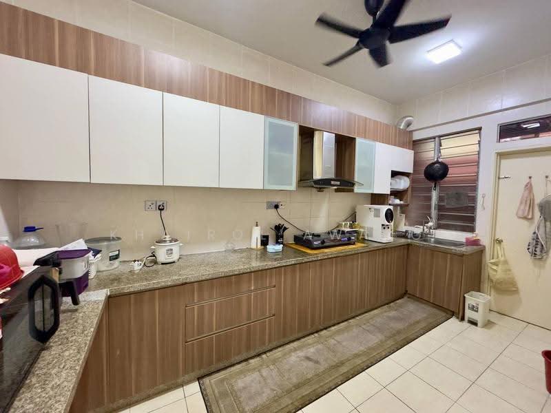 2-storey Terraced House for Sale in Alam Budiman (Shah Alam) - Khairol Awang - Kitchen - PropertyGuru.com.my