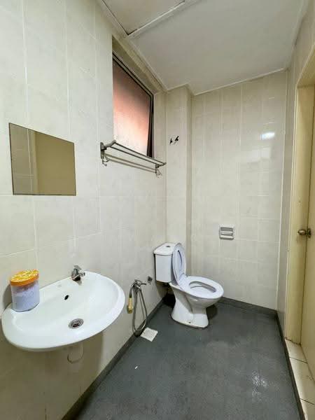 2-storey Terraced House for Sale in Alam Budiman (Shah Alam) - Khairol Awang - Bathroom - PropertyGuru.com.my