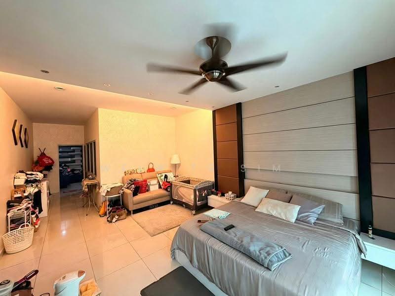 Rumah Teres 3-Tingkat untuk Dijual di Pantai Jerejak (Bayan Lepas) - Welwits Sim - Bedroom - PropertyGuru.com.my