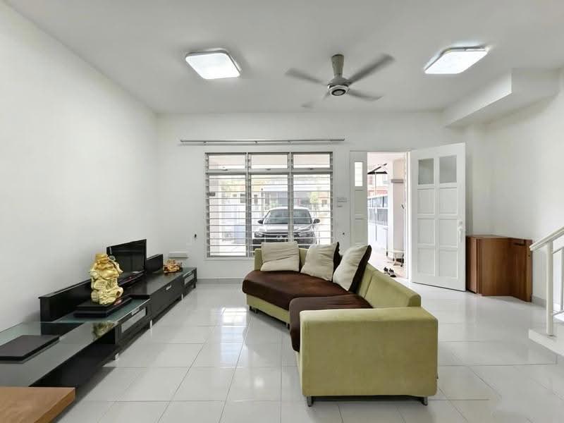 Rumah Teres 2-Tingkat untuk Dijual di Taman Seri Austin (Tebrau) - Janice . - PropertyGuru.com.my