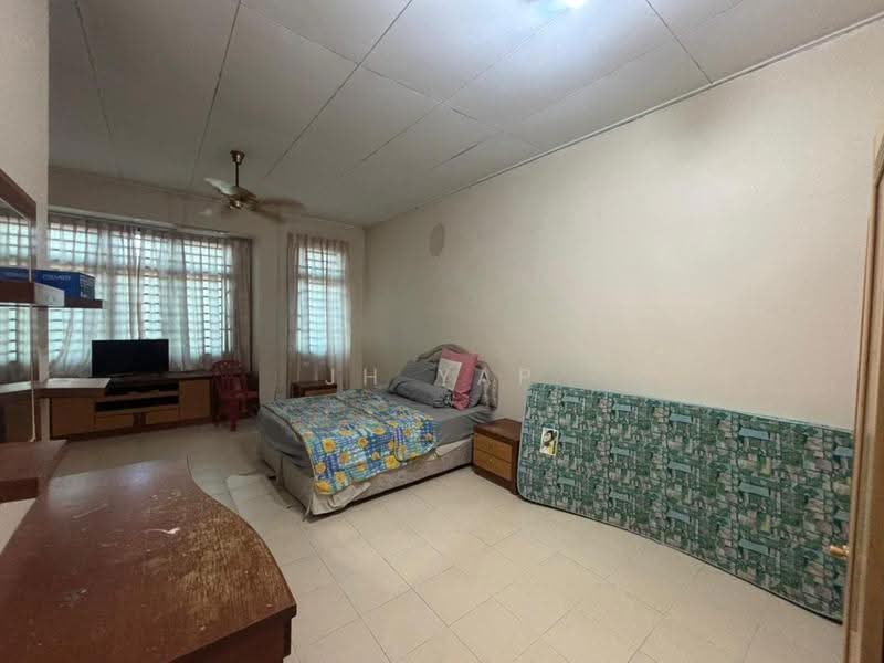 2-storey Terraced House for Sale in Bandar Indahpura (Kulai) - JH Yap - Bedroom - PropertyGuru.com.my