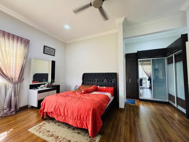 Rumah Berkembar untuk Dijual di Seksyen 24 (Shah Alam) - Ahmad Fadlee - PropertyGuru.com.my