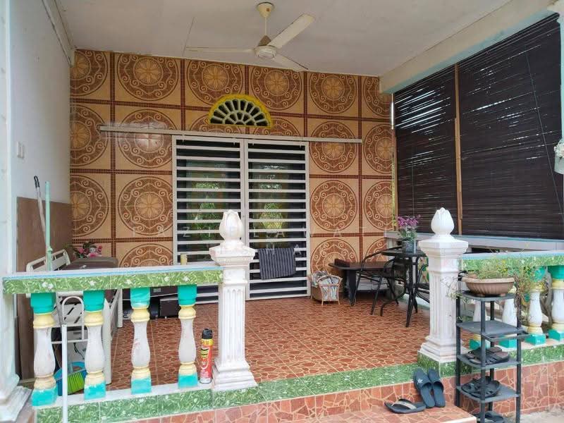 Bungalow House for Sale in Binjai (Terengganu) - Fazielawatie Ishak - Balcony - PropertyGuru.com.my
