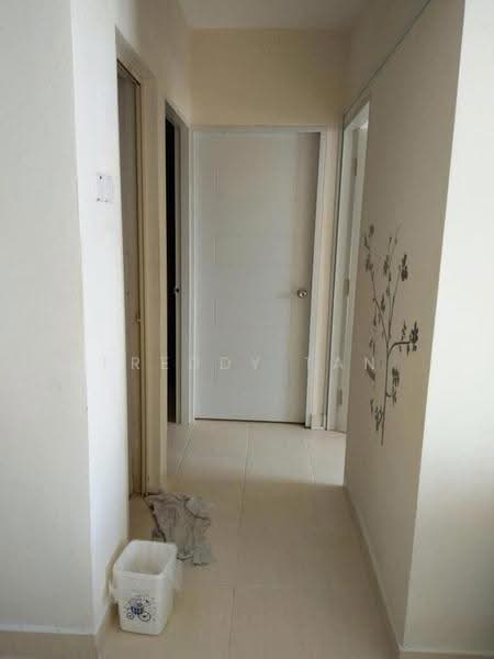 Pangsapuri untuk Dijual di BL Garden - Freddy Tan - Corridor - PropertyGuru.com.my