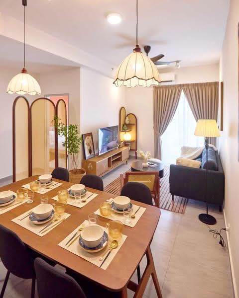 Kediaman Servis untuk Disewa di Sunsuria Forum - Ray Lee - Dining Room - PropertyGuru.com.my