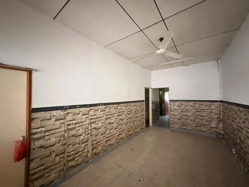 1-storey Terraced House for Sale in Pantai Jerejak (Bayan Lepas) - Welwits Sim - Interior - PropertyGuru.com.my
