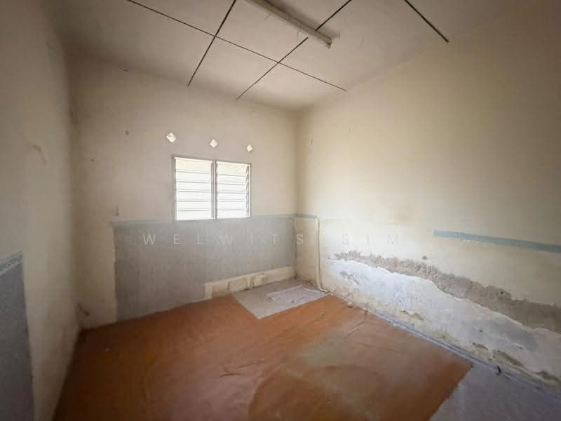 1-storey Terraced House for Sale in Pantai Jerejak (Bayan Lepas) - Welwits Sim - PropertyGuru.com.my
