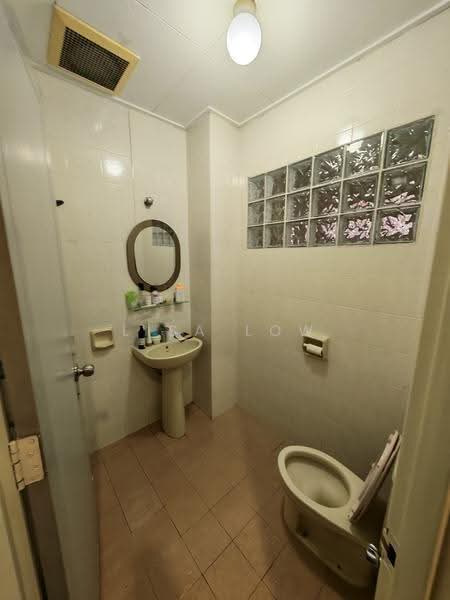 Rumah Teres 2-Tingkat untuk Disewa di Bandar Utama 10 (Bandar Utama) - Lisa Low - Bathroom - PropertyGuru.com.my
