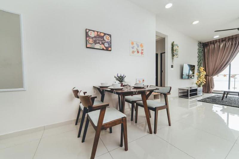 Kondominium untuk Disewa di Kings Bay @ Country Garden Danga Bay - Lydia Wee - Dining Room - PropertyGuru.com.my