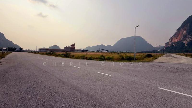 Tanah Perindustrian untuk Dijual di Simpang Pulai (Perak) - Cherie Chong - PropertyGuru.com.my