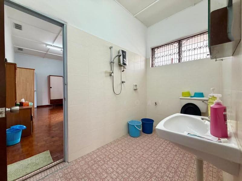 Rumah Banglo untuk Dijual di Tanjung Bungah (Penang) - Ping Koay - Bathroom - PropertyGuru.com.my