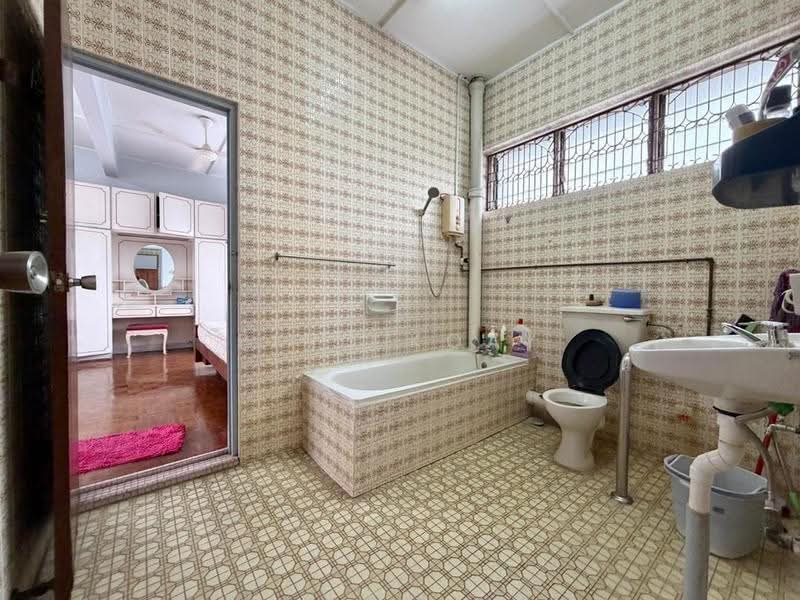 Rumah Banglo untuk Dijual di Tanjung Bungah (Penang) - Ping Koay - Bathroom - PropertyGuru.com.my